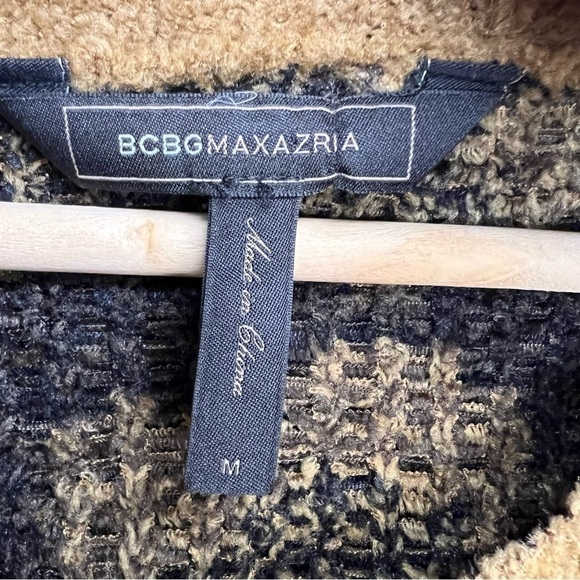 BCBGMAXAZRIA Pullover Sweater Leopard Print Camel Black Sz M Fluffy Soft - Picture 7 of 10